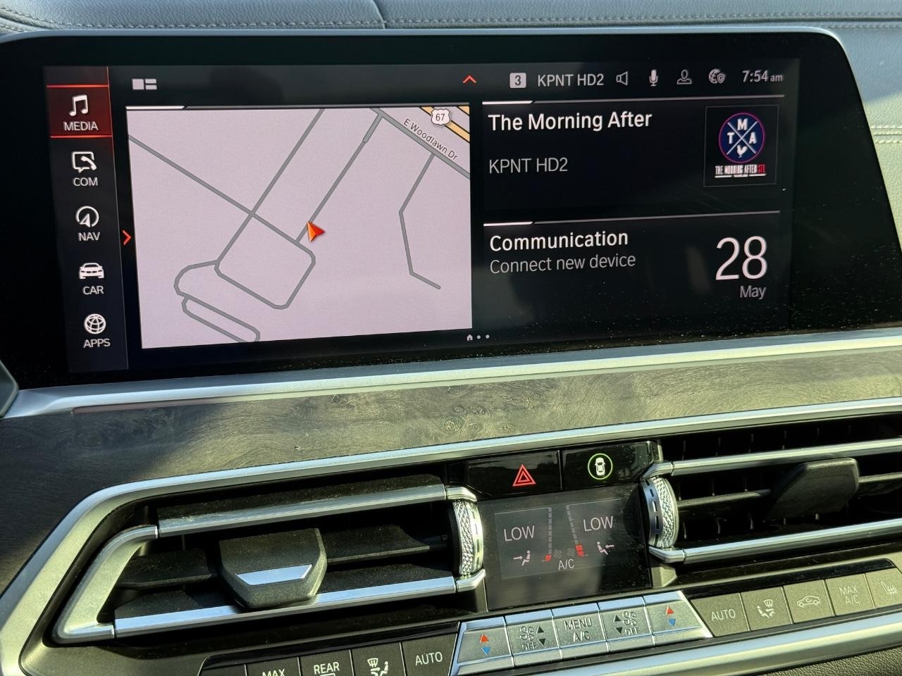 BMW X5 Vehicle Full-screen Gallery Image 17