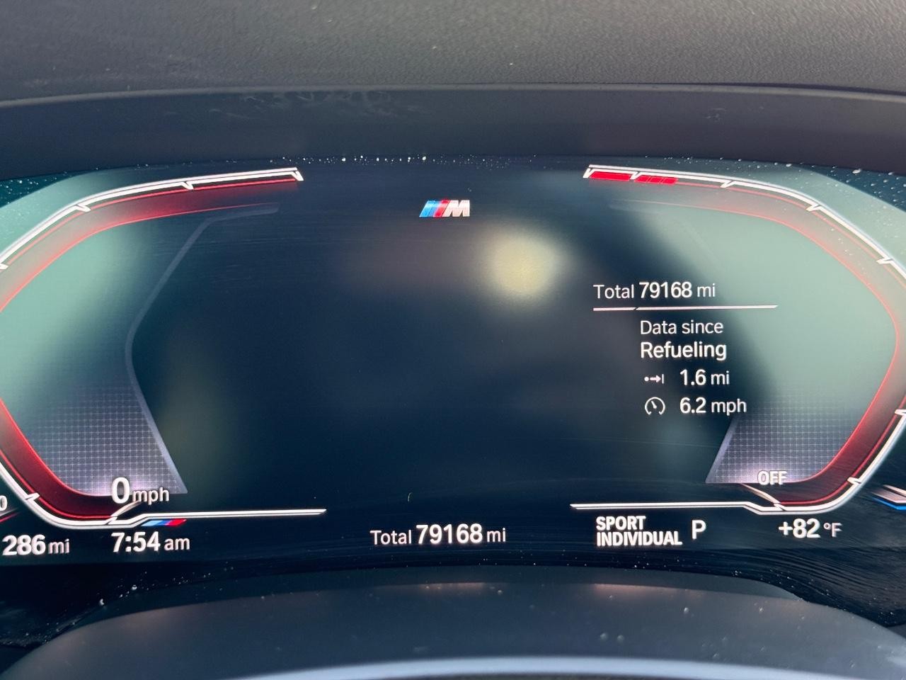 BMW X5 Vehicle Full-screen Gallery Image 24