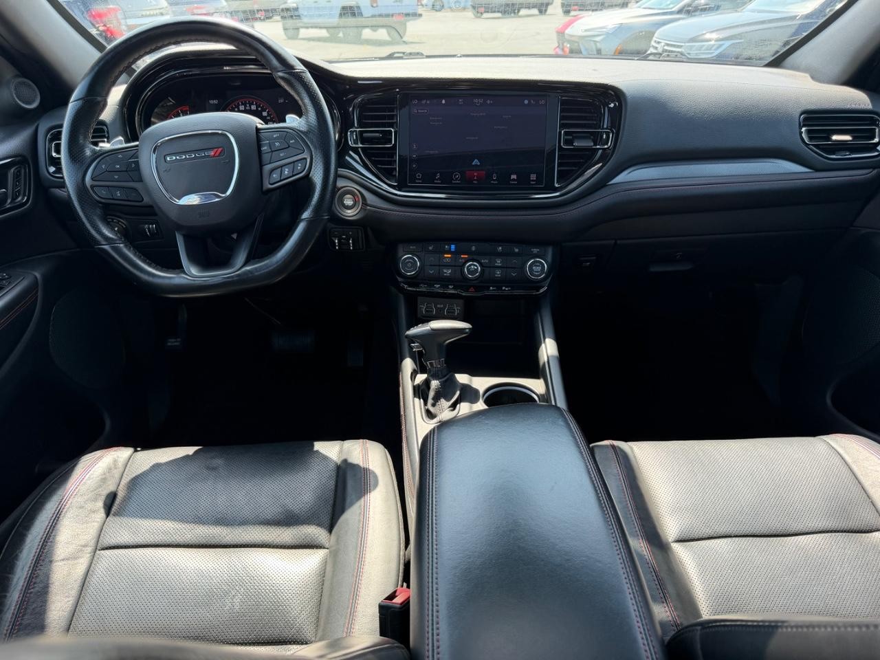 Dodge Durango Vehicle Full-screen Gallery Image 14