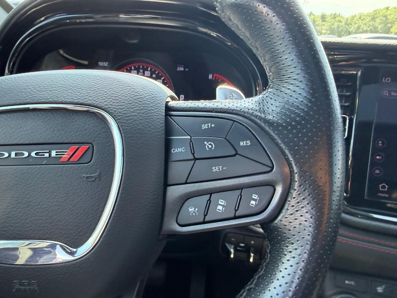 Dodge Durango Vehicle Full-screen Gallery Image 17