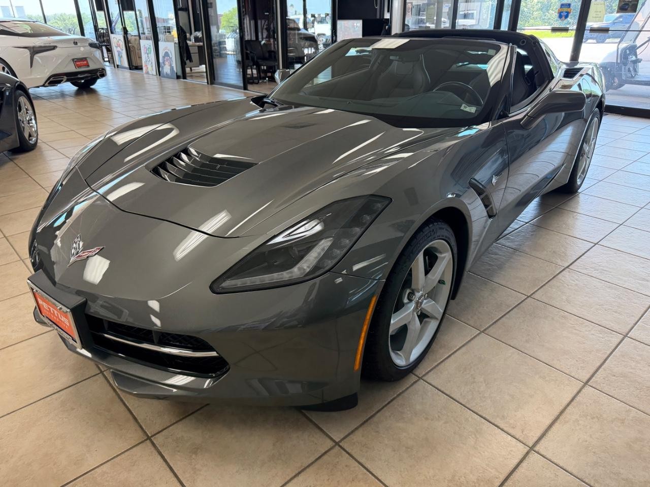 Chevrolet Corvette Vehicle Full-screen Gallery Image 07