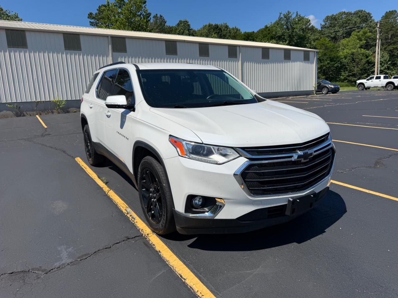 Chevrolet Traverse Vehicle Full-screen Gallery Image 02