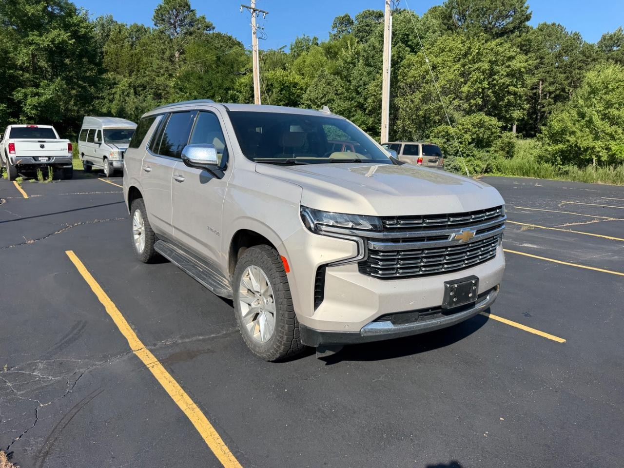 Chevrolet Tahoe Vehicle Full-screen Gallery Image 02