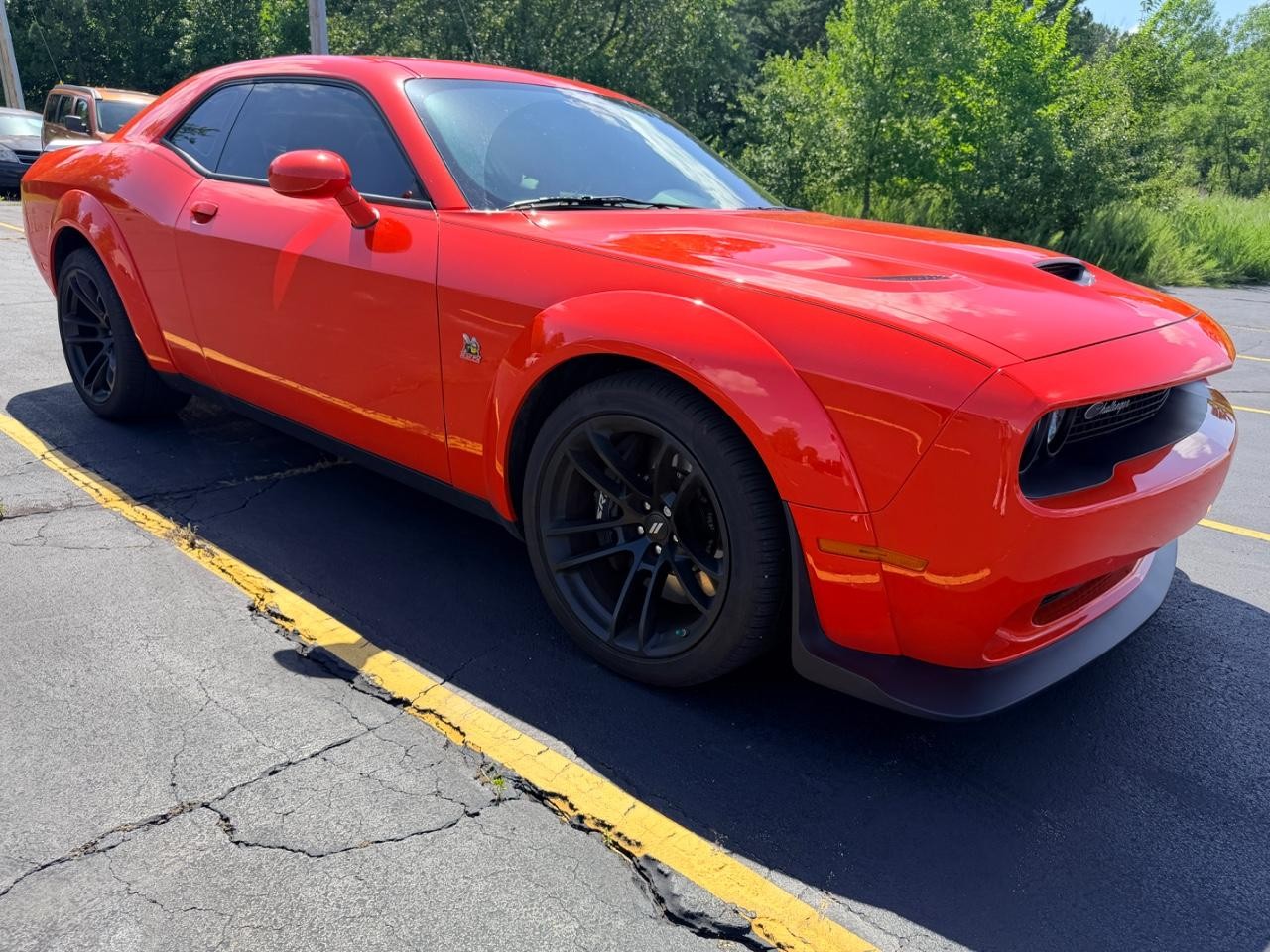 Dodge Challenger Vehicle Full-screen Gallery Image 05