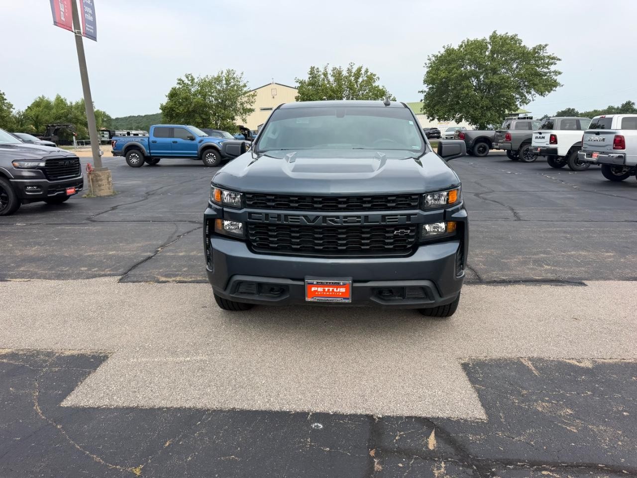 Chevrolet Silverado 1500 Vehicle Full-screen Gallery Image 08