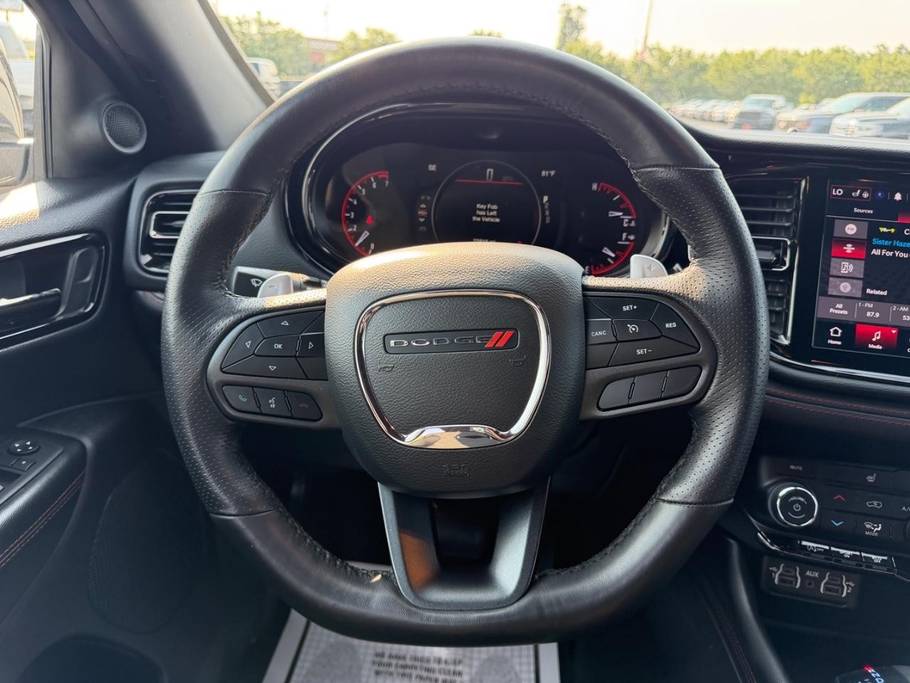 Dodge Durango Vehicle Full-screen Gallery Image 14