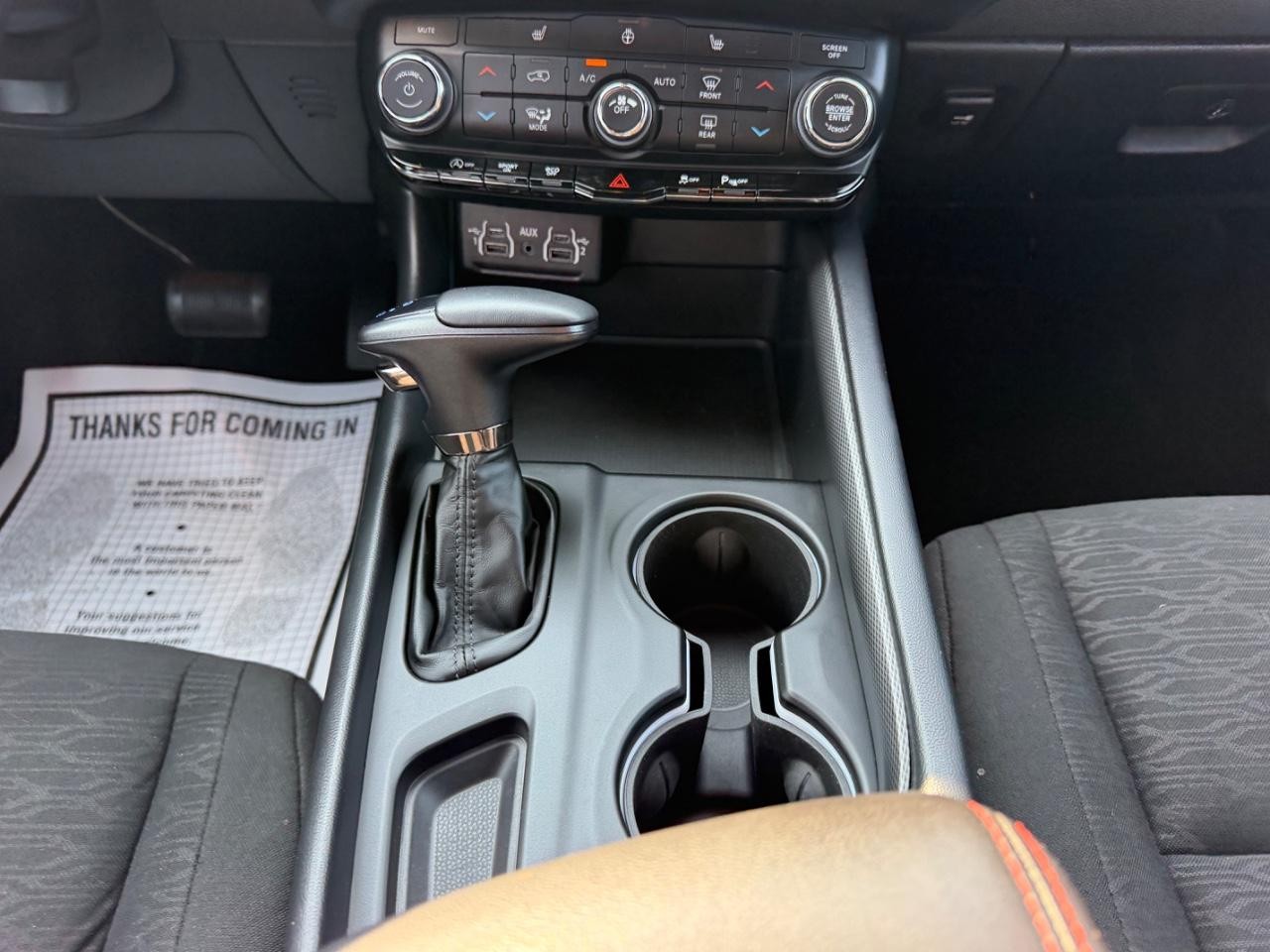 Dodge Durango Vehicle Full-screen Gallery Image 19