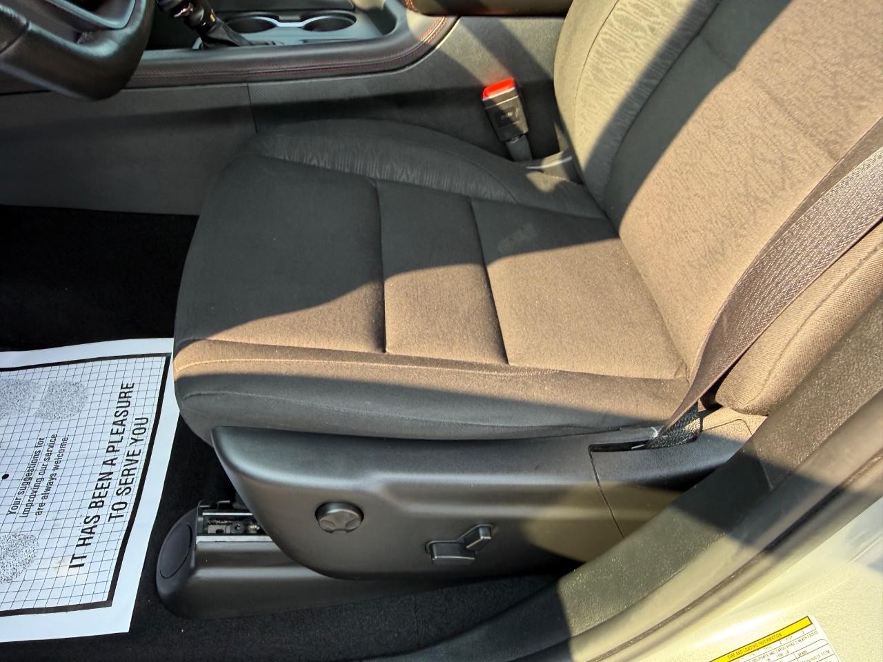 Dodge Durango Vehicle Full-screen Gallery Image 22