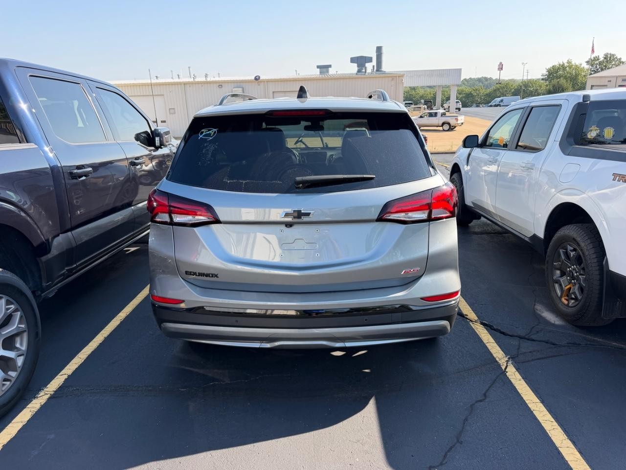 Chevrolet Equinox Vehicle Full-screen Gallery Image 03