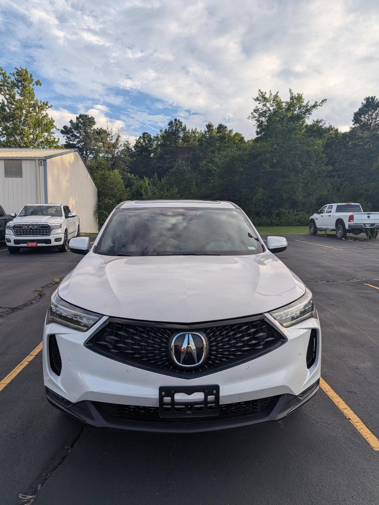 Acura RDX Vehicle Full-screen Gallery Image 07