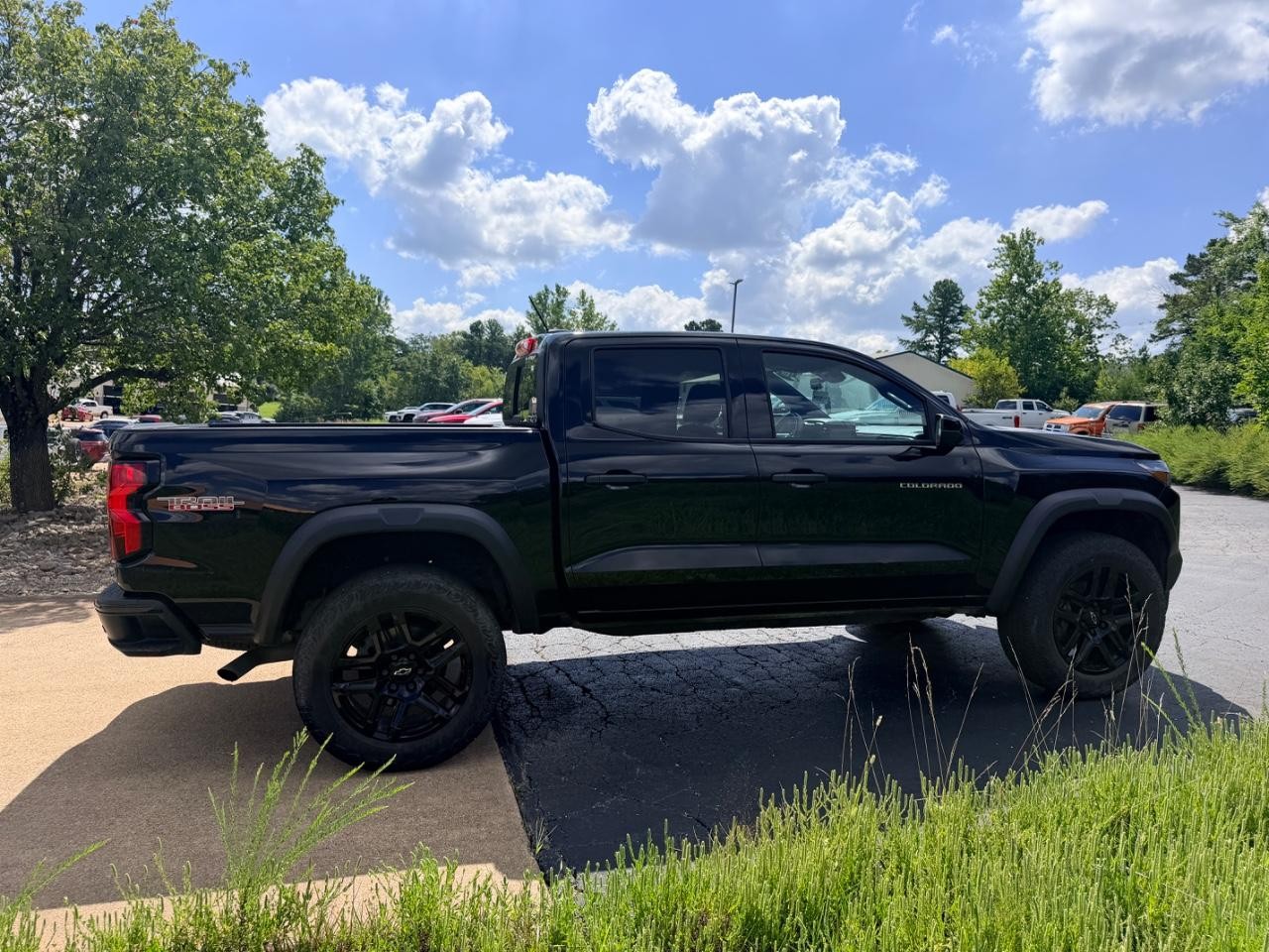 Chevrolet Colorado Vehicle Full-screen Gallery Image 04