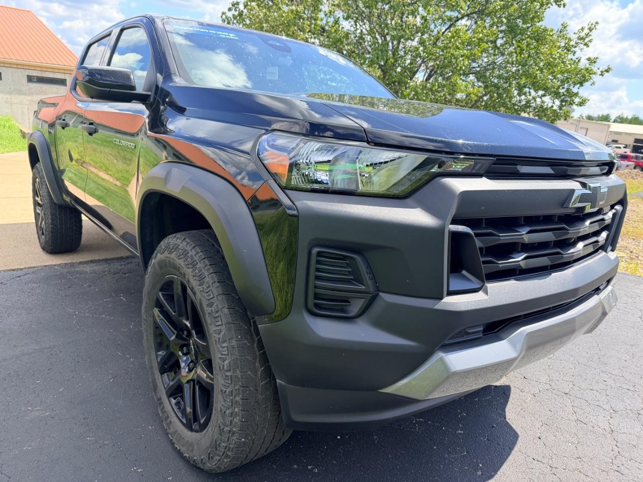 Chevrolet Colorado Vehicle Full-screen Gallery Image 05
