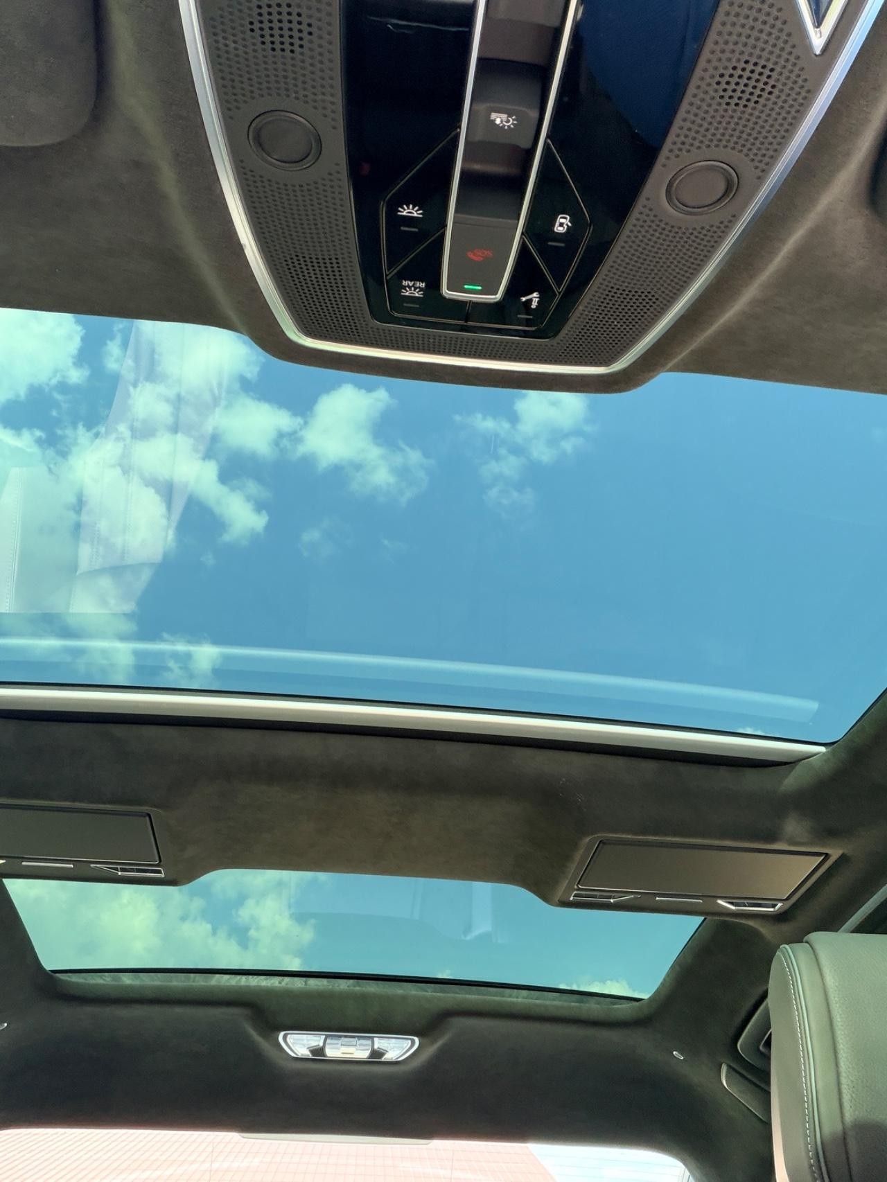 2021 Glacier White Metallic Audi A8 L 60 quattro AWD Sedan