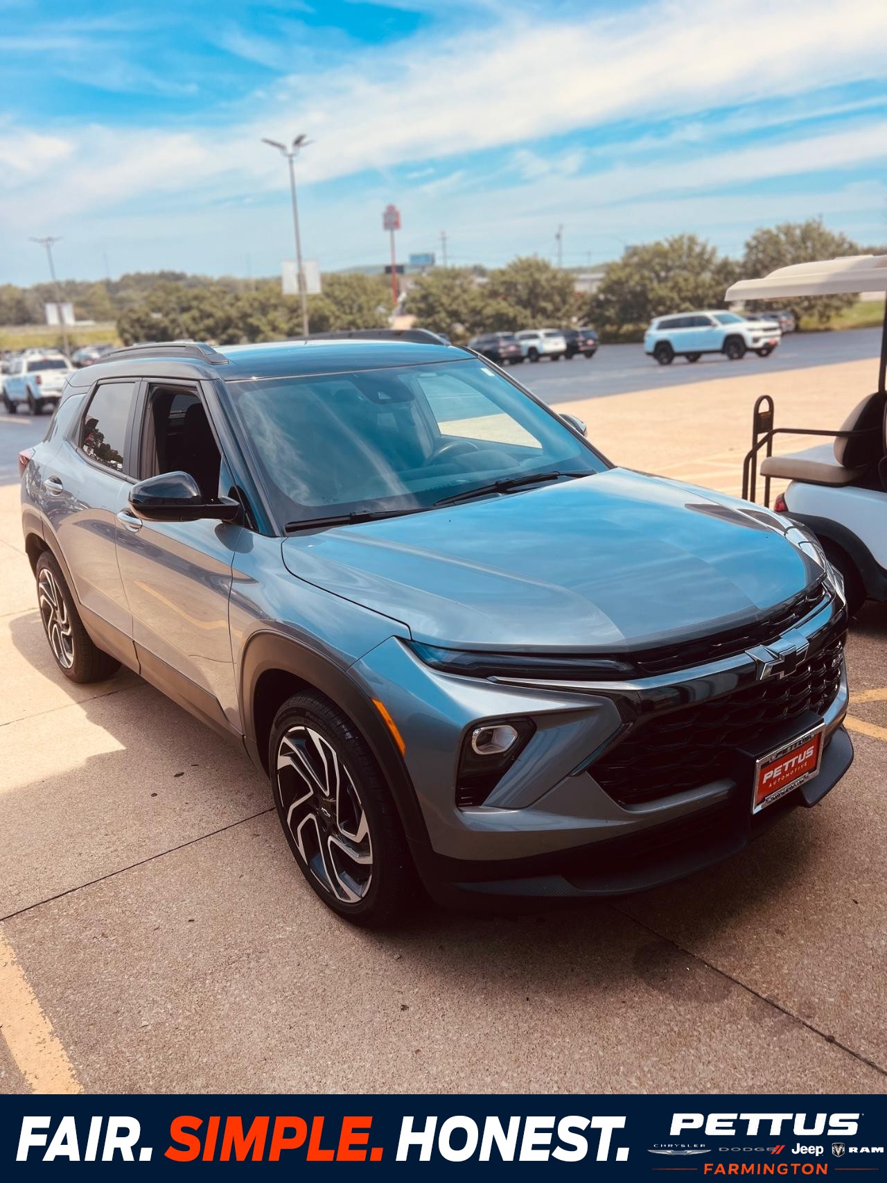Chevrolet TrailBlazer Vehicle Full-screen Gallery Image 01