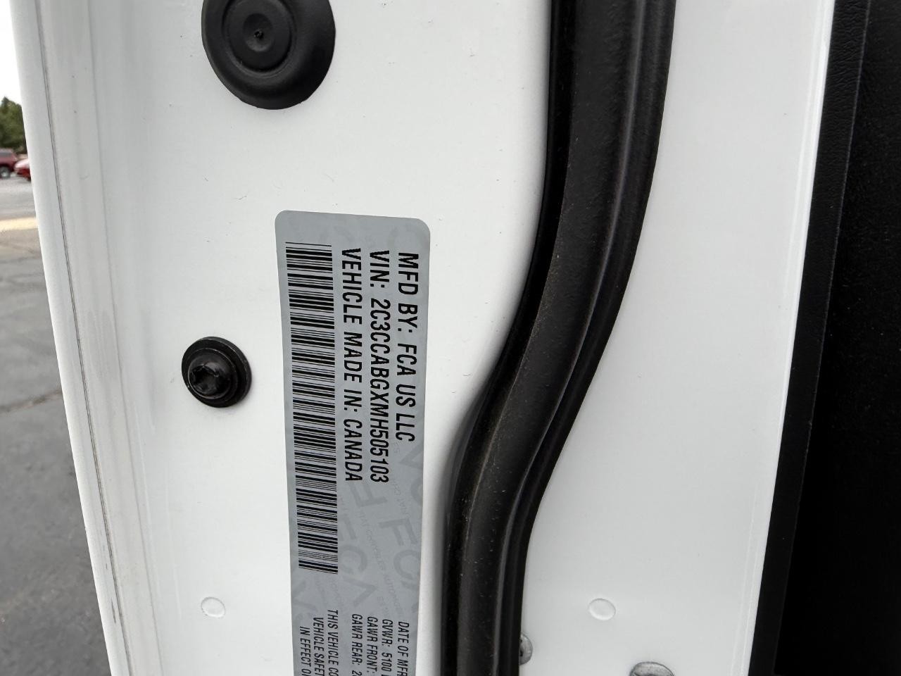 Chrysler 300 Vehicle Full-screen Gallery Image 22