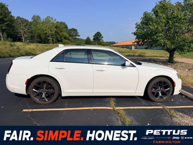 Farmington MO 2021 Chrysler 300 more details - chrysler 300