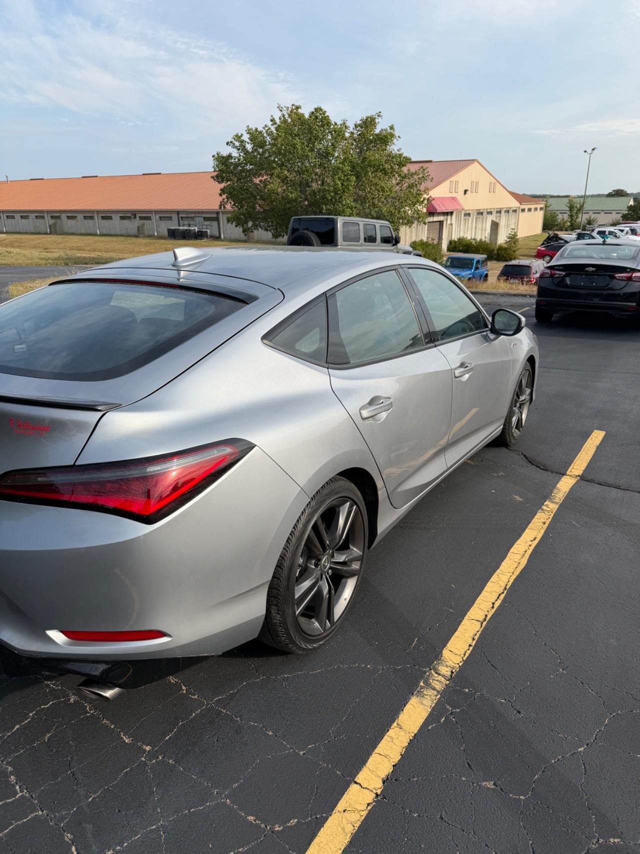 Acura Integra Vehicle Full-screen Gallery Image 05