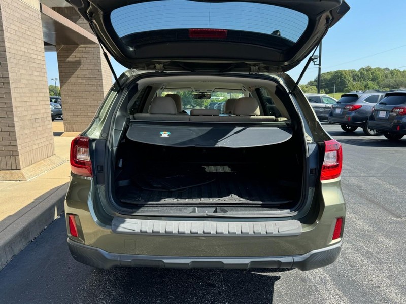 Subaru Outback Vehicle Image 08