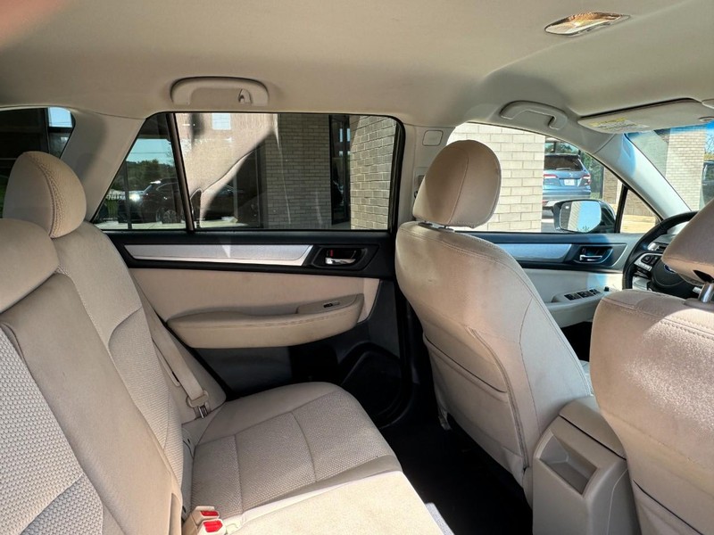 Subaru Outback Vehicle Image 10