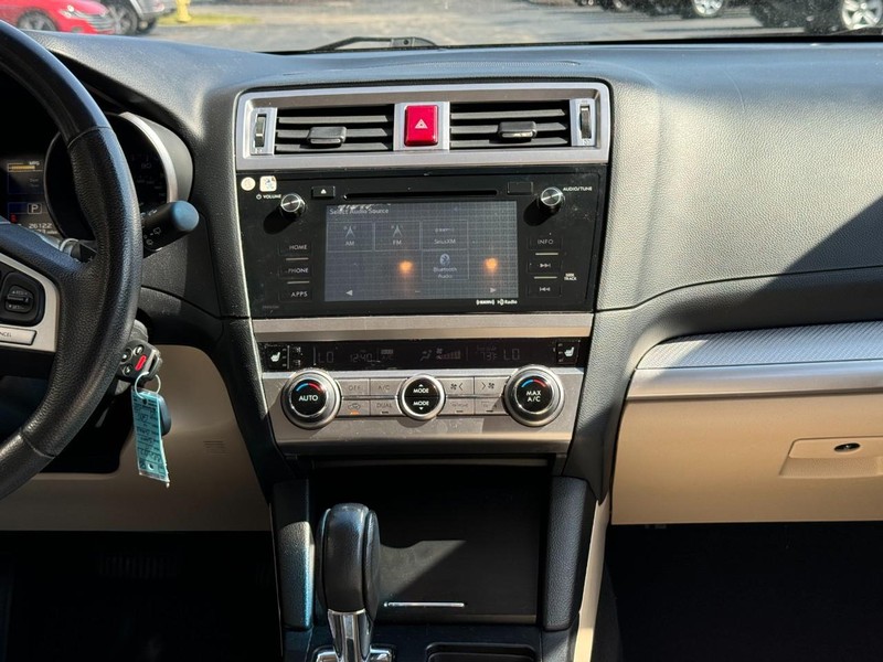Subaru Outback Vehicle Image 13