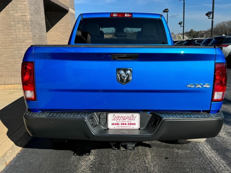 Ram 1500 Classic Vehicle Image 09