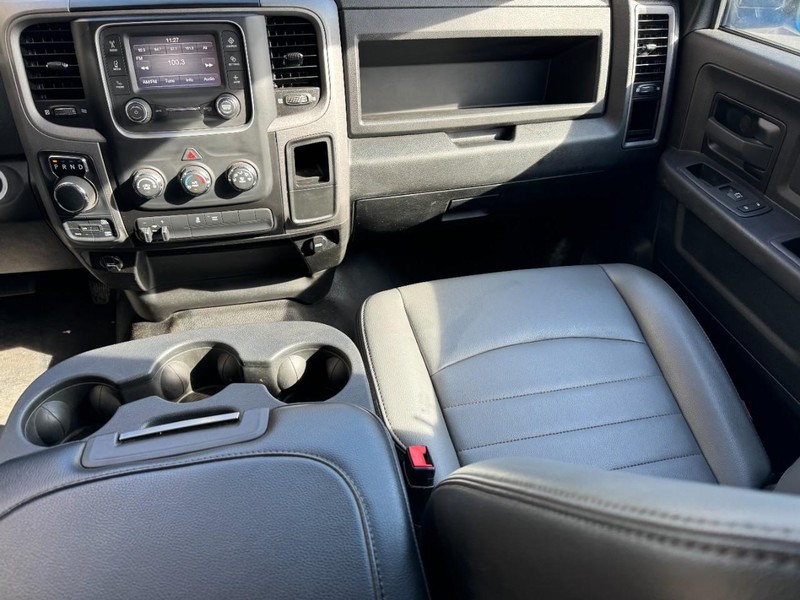 Ram 1500 Classic Vehicle Image 17