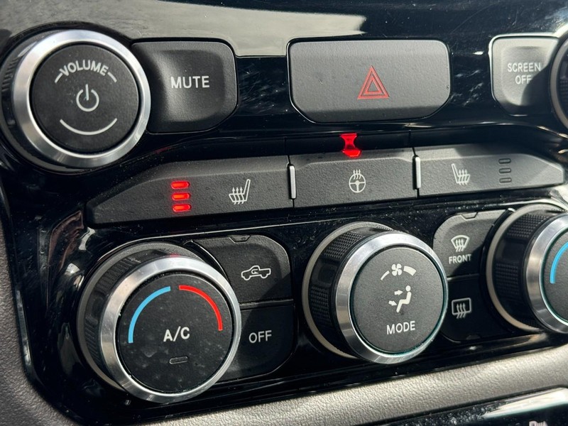 Ram 1500 Vehicle Image 22