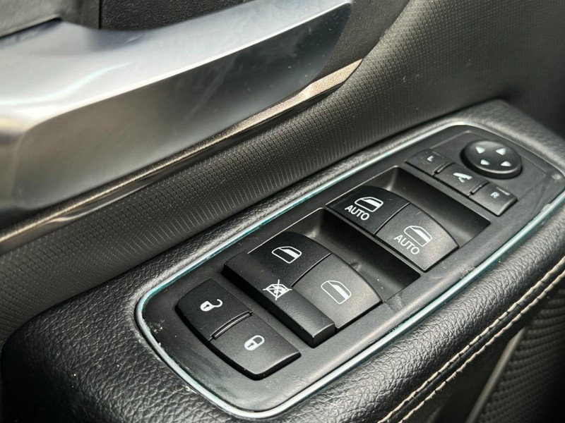 Ram 1500 Vehicle Image 25