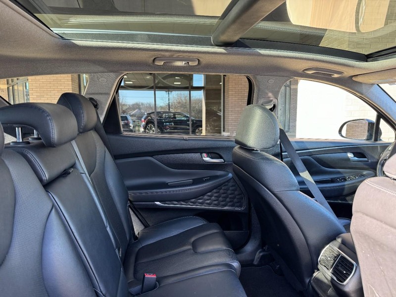 Hyundai Santa Fe Vehicle Image 10