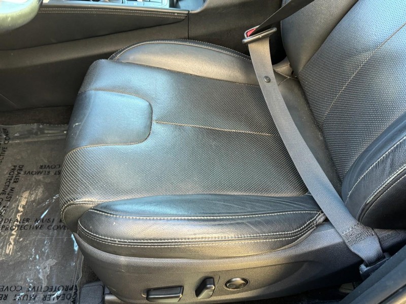 Hyundai Santa Fe Vehicle Image 24