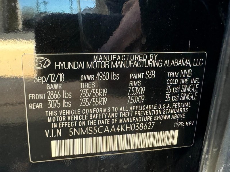 Hyundai Santa Fe Vehicle Image 25