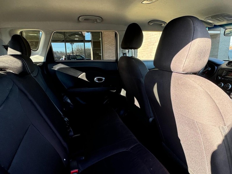 Kia Soul Vehicle Image 10