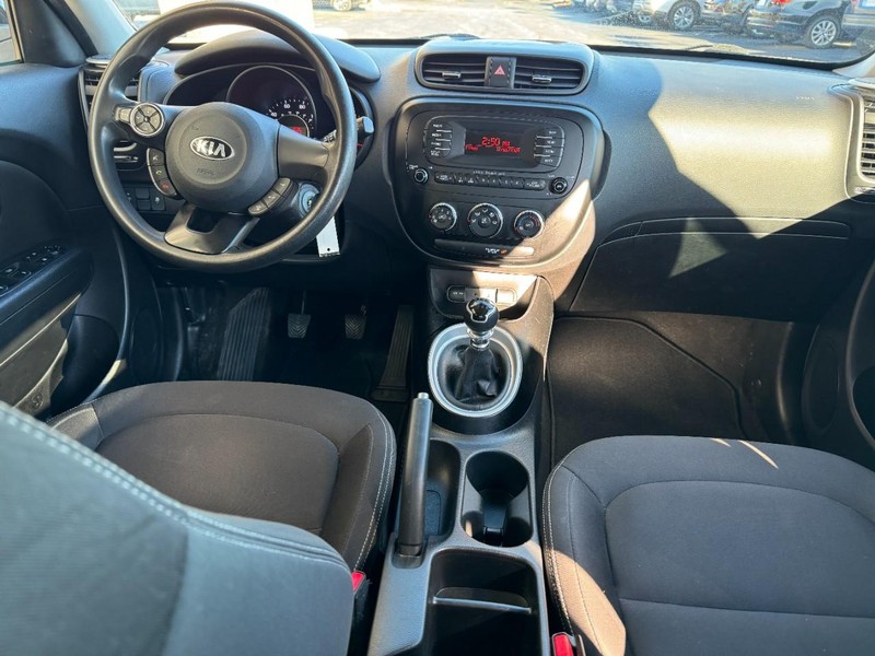 Kia Soul Vehicle Image 11