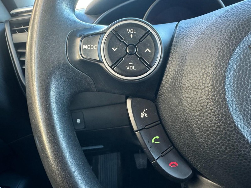 Kia Soul Vehicle Image 16