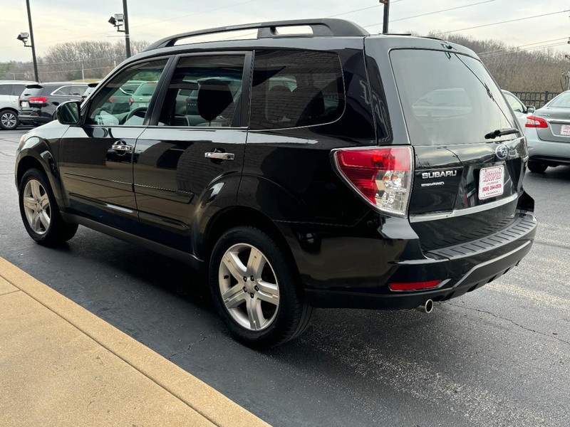 Subaru Forester Vehicle Image 04