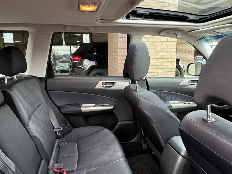 Subaru Forester Vehicle Image 10