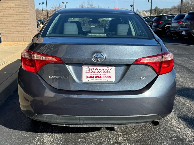 Toyota Corolla Vehicle Image 09
