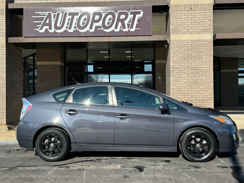 Toyota Prius Vehicle Image 02