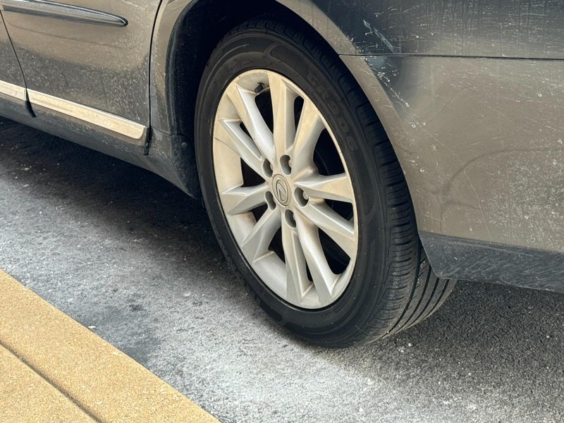 Lexus ES 350 Vehicle Image 05