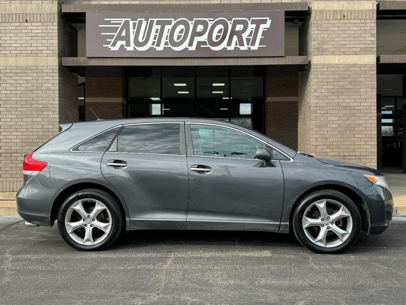 Toyota Venza Vehicle Image 02