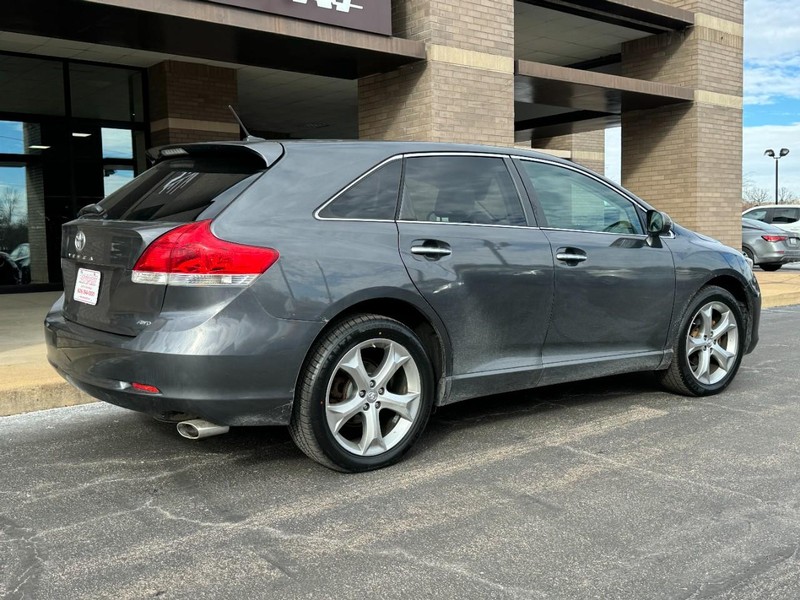 Toyota Venza Vehicle Image 03