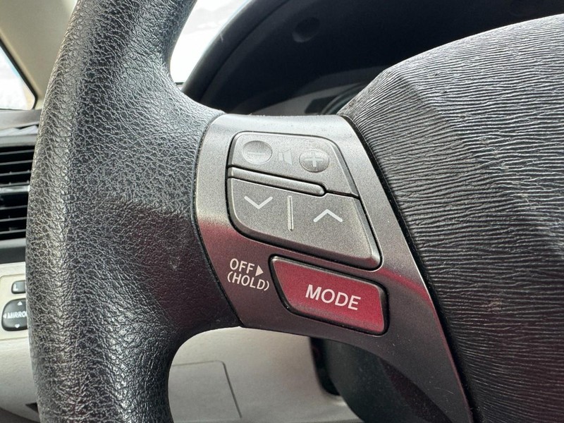 Toyota Venza Vehicle Image 16