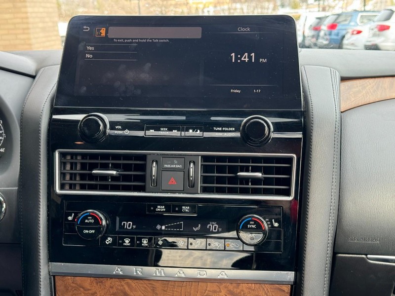 Nissan Armada Vehicle Image 14