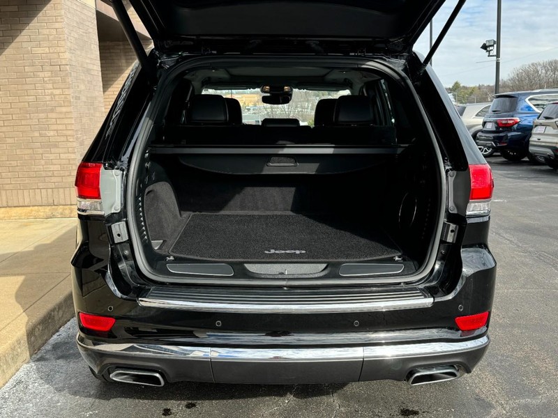 Jeep Grand Cherokee Vehicle Image 08
