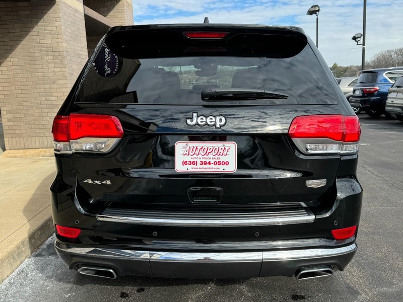Jeep Grand Cherokee Vehicle Image 09