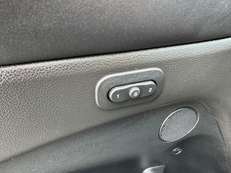 Jeep Grand Cherokee Vehicle Image 17