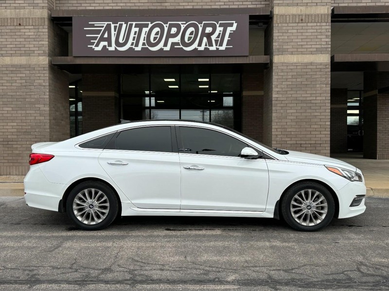 Hyundai Sonata Vehicle Image 02