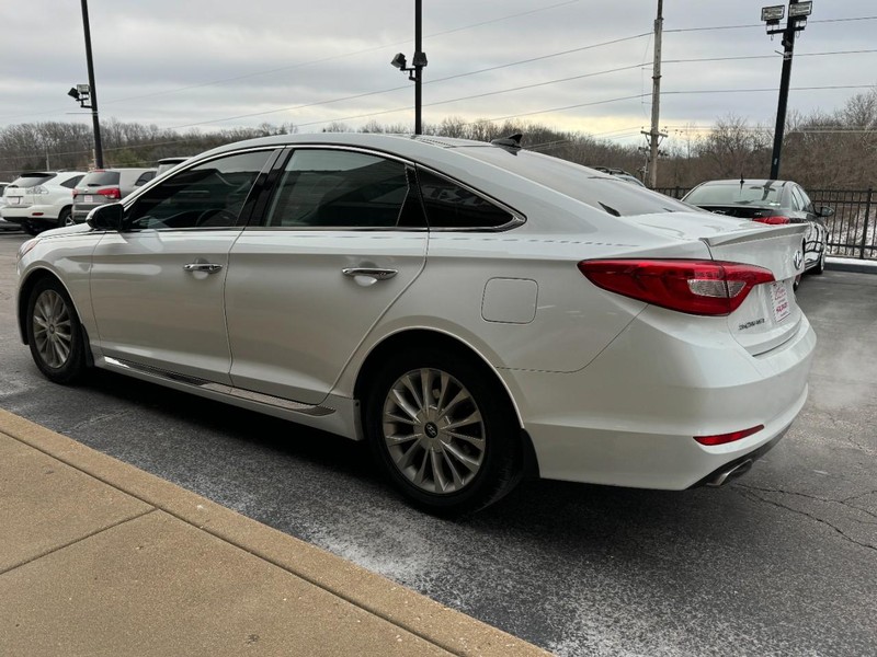 Hyundai Sonata Vehicle Image 04