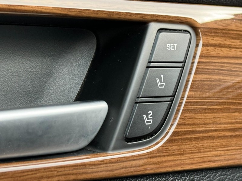 Hyundai Sonata Vehicle Image 16