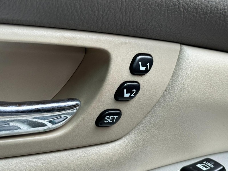 Lexus RX 350 Vehicle Image 16